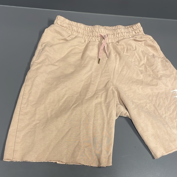 ⭐️⬇️ Gymshark shorts - Picture 2 of 8